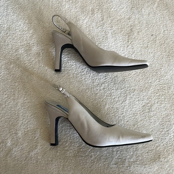 Y2K silver Satin Sling back Pumps - Picture 4 of 13